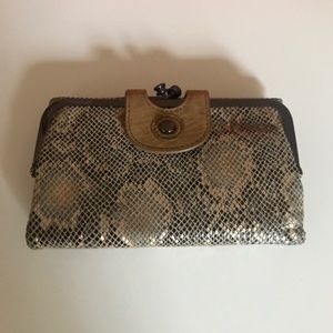 Hobo Alice wallet